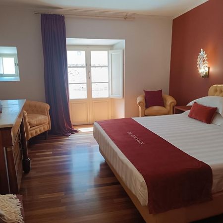 לוקה The Tuscanian Hotel מראה חיצוני תמונה