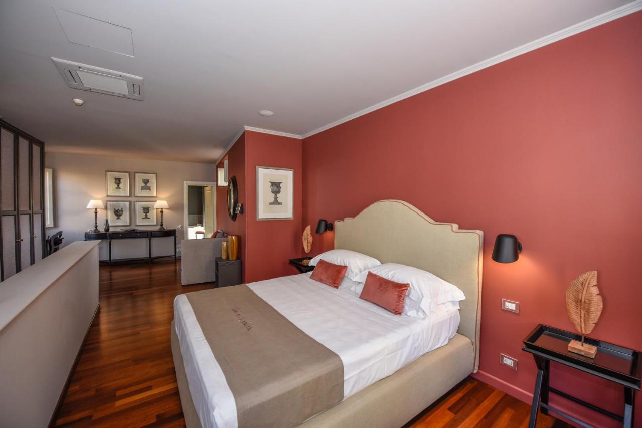 לוקה The Tuscanian Hotel מראה חיצוני תמונה