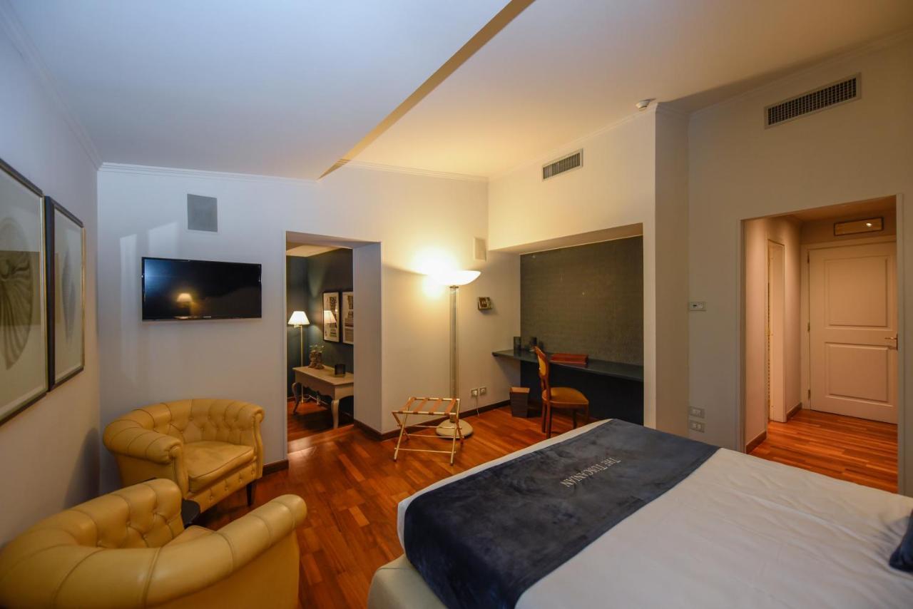 לוקה The Tuscanian Hotel מראה חיצוני תמונה