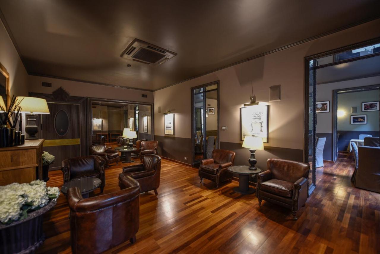 לוקה The Tuscanian Hotel מראה חיצוני תמונה