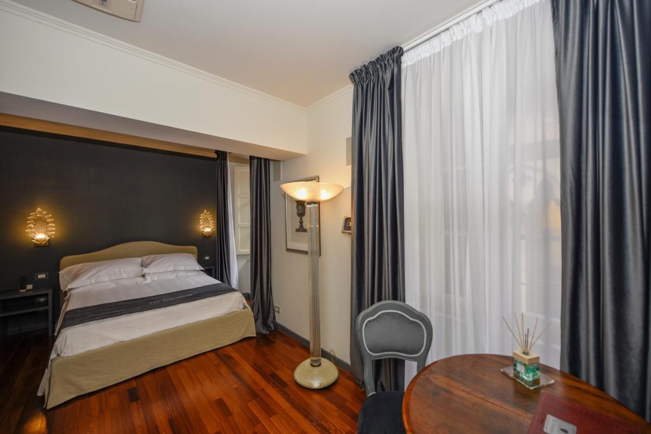 לוקה The Tuscanian Hotel מראה חיצוני תמונה