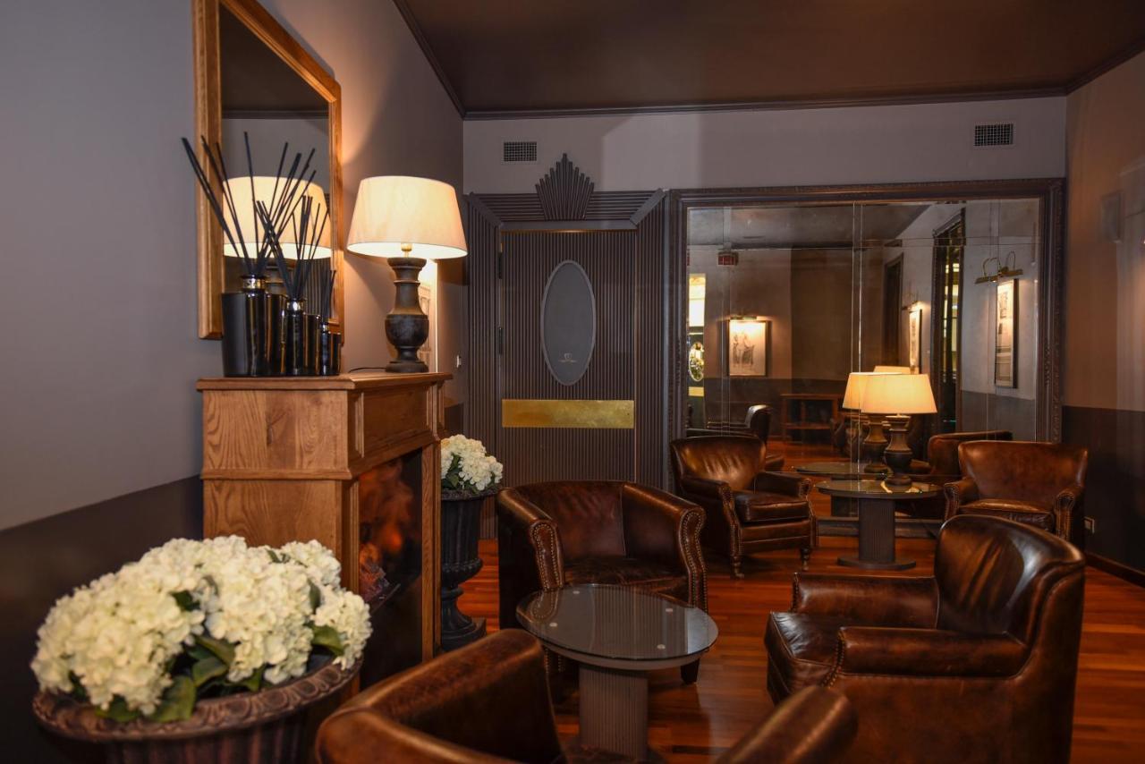 לוקה The Tuscanian Hotel מראה חיצוני תמונה