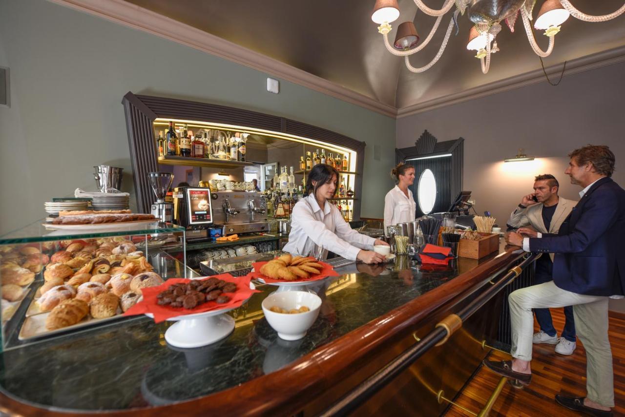 לוקה The Tuscanian Hotel מראה חיצוני תמונה
