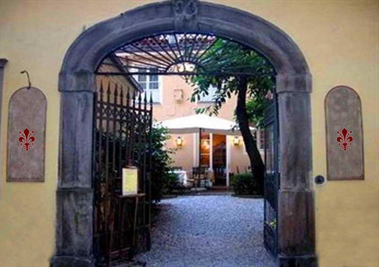 לוקה The Tuscanian Hotel מראה חיצוני תמונה
